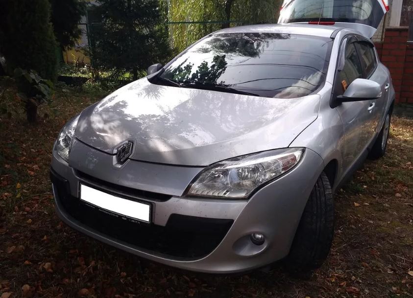 Отзыв об автомобиле Renault Megane 1.6 (2011 г.)