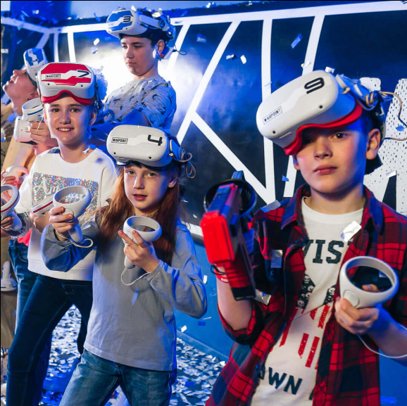 Отметьте день рождения ребенка в VR-парке с фантастическими приключениями